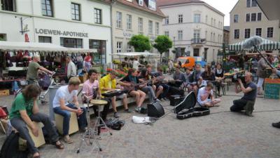 Straßenmusikanten zum Perleberger Wochenmarkt am 13.06.13