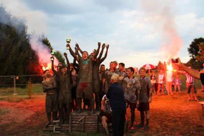 3. Staupitzer Schlammfußballturnier oder was Zusammenhalt bewirken kann (Bild vergr&ouml;&szlig;ern)