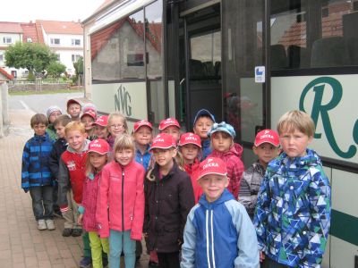 Busschule für die Sicherheit unserer Erstklässler (Bild vergr&ouml;&szlig;ern)