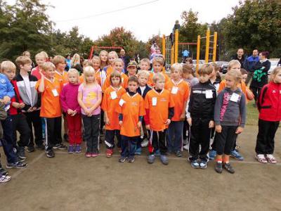 Foto zur Meldung: 12 Medaillen für die Elbtalgrundschüler beim Herbstcrosslauf in Breese am 25.09.2013