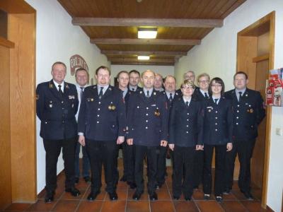 Foto zur Meldung: In der Stützpunkt-Feuerwehr Prackenbach ging mit der Verabschiedung von Vorsitzenden Alfons Krieger eine Ära zu Ende
