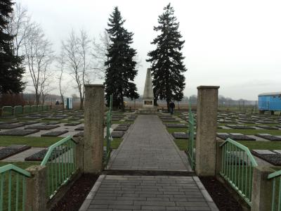 Stand der Restaurierung und Neugestaltung der russischen Kriegsgräberstätte in Brielow