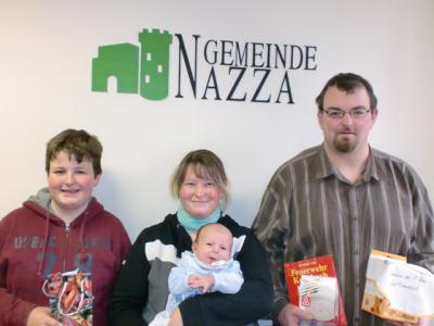 Gemeinde Nazza begrüßt neuen Erdenbürger (Bild vergr&ouml;&szlig;ern)