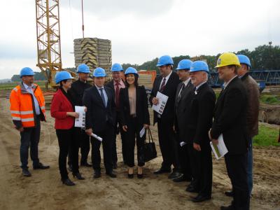 Vor-Ort-Termin an der Baustelle der A 14 in Karstädt mit der Parlamentarischen Staatssekretärin Katherina Reiche (Bildmitte) (Bild vergrößern)