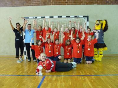 So sehen Siegerinnen aus: Die jungen Handballerinnen vom HSV 04