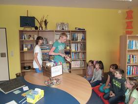 Foto zur Meldung: Lesespaß in der neuen Schulbibliothek