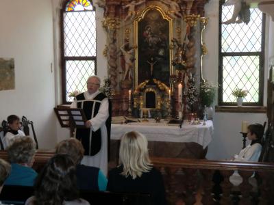 Foto zur Meldung: Gottesdienst auf Schloss Miltach