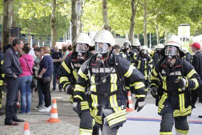 Foto zur Meldung: Friedberger Feuerwehrleute beim Frankfurter Skyrun