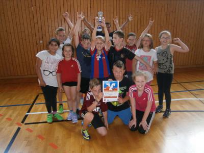Gemischte Mannschaft der Grundschulen Nordhalben und Teuschnitz errang Pokal beim Abschlussturnier des Schulprogramms von Brose Baskets