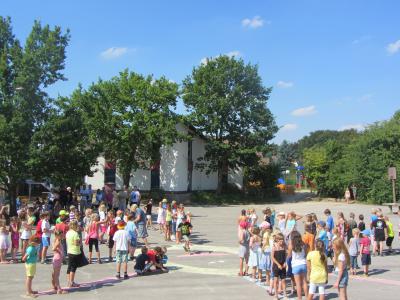 Foto zur Meldung: Sommerfest an der Grundschule Banteln Foto zur Meldung: Sommerfest an der Grundschule Banteln