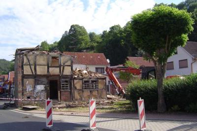 Abriss des Hauses (Bild vergr&ouml;&szlig;ern)
