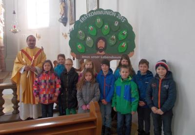 Foto zur Meldung: 10 Prackenbacher und Krailinger Erstkommunionkinder stellten sich vor