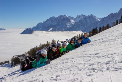 Foto: Gruppenfoto beim Ski-Camp 2015 Foto zur Meldung: Auf der Piste mit dem Oberlausitzer Kreissportbund