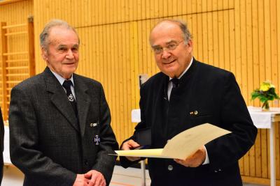 Foto zur Meldung: KSK Fuhrmannsreuth; Herr Alois Praller wurde vom Volksbund Deutsche Kriegsgräberfürsorge geehrt