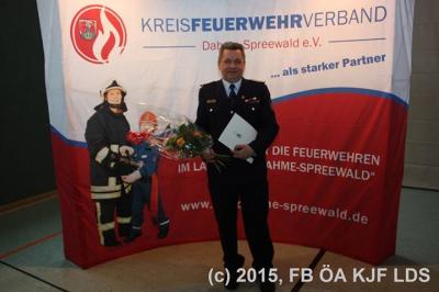 Herzlichen Glückwunsch! Auszeichnung unseres Gemeindejugendfeuerwehrwart Detlef Borch (Bild vergrößern)