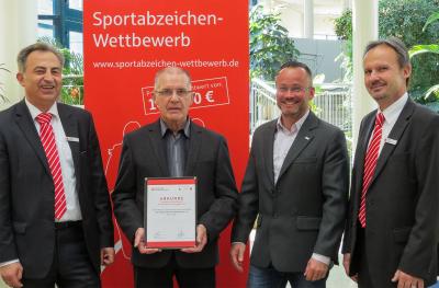 Foto: Sportabzeichen-Wettbewerb 2014 - Auszeichnung der TSG Kraftwerk Boxberg/Weißwasser Foto zur Meldung: TSG Kraftwerk Boxberg/Weißwasser erneut im Sportabzeichen Wettbewerb ausgezeichnet