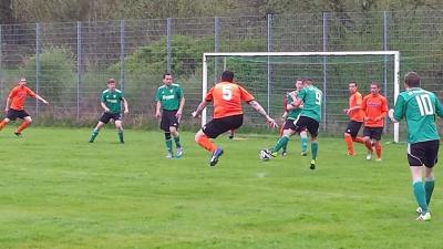 Foto zur Meldung: SGW 1 | Eröffnung der Rasensaison verrasselt Foto zur Meldung: SGW 1 | Eröffnung der Rasensaison verrasselt