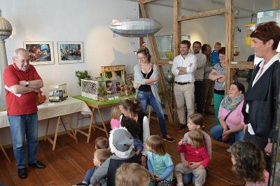 Foto zur Meldung: Sandmann, lieber Sandmann – Ausstellung begeisterte die ersten Besucher