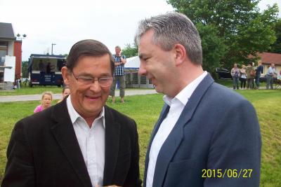 Foto: Conrad Jakob und René Seifert (rechts) Foto zur Meldung: Ehrennadel des Landessportbundes in Gold verliehen