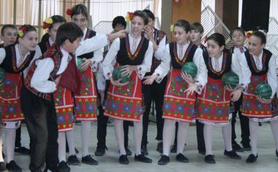 Tänzer der Folkloregruppe "Hortse" aus Razgrad (Bild vergrößern)
