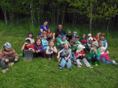 Foto zur Meldung: Der Kindergarten auf Schatzsuche im Wald