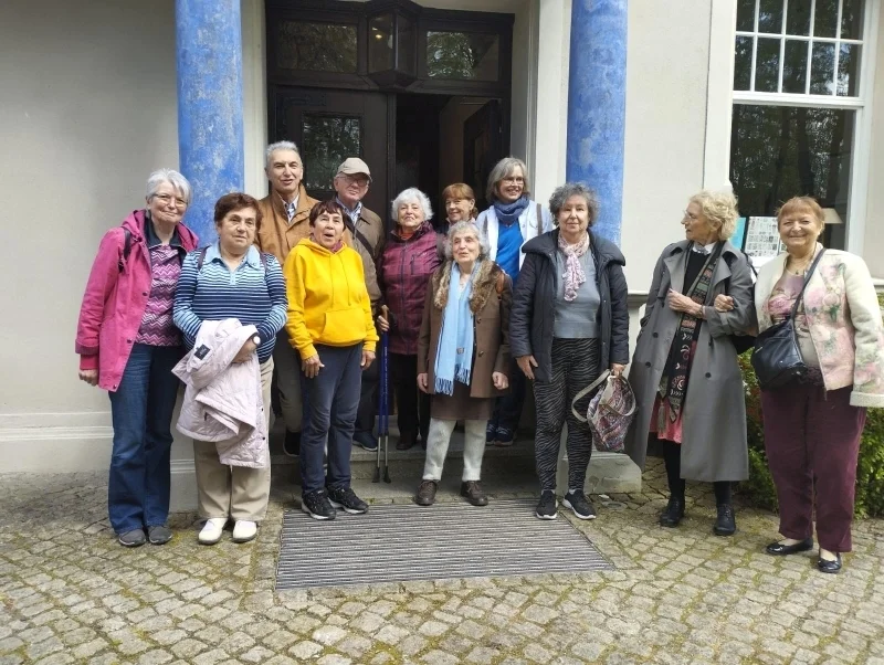Das Gruppenfoto zeigt alle, die an dem Ausflug teilgenommen haben.