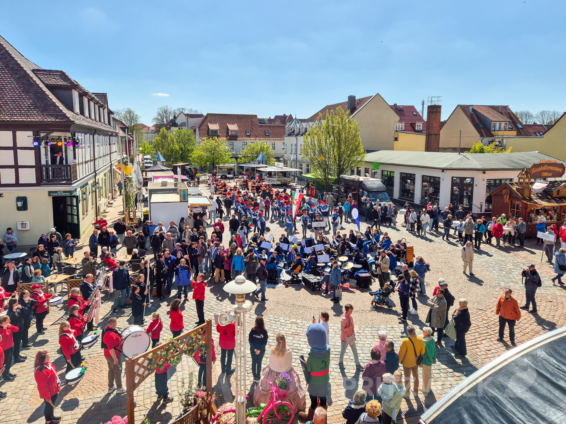 Spielmannszüge musizieren auf dem Marktplatz. Foto: Stadt Pritzwalk