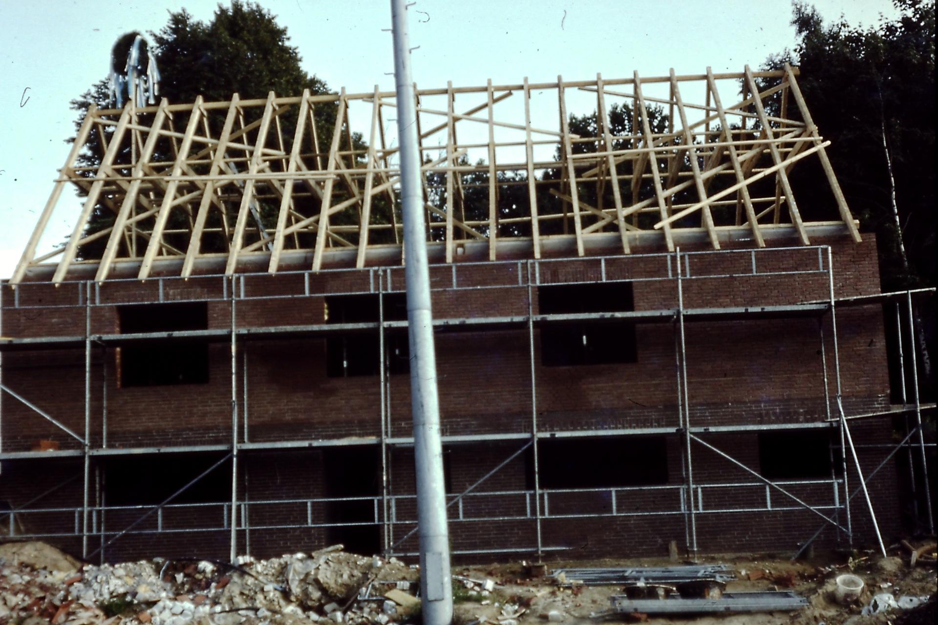 Bau des Vereinsheim 1978_02