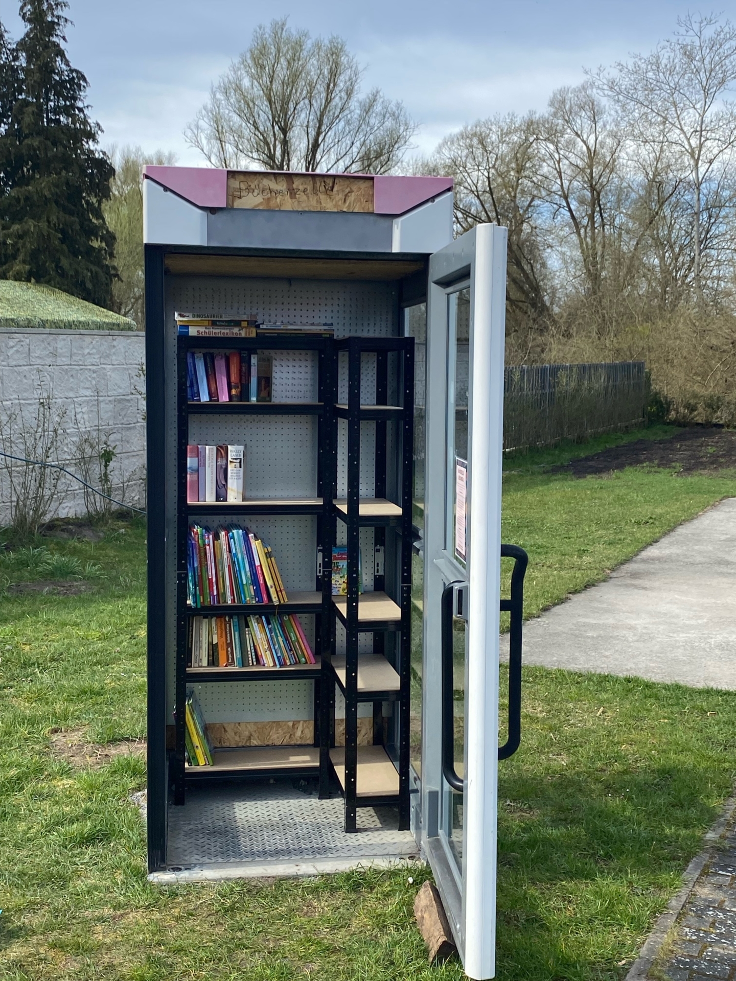Bücherzelle Liebenberg