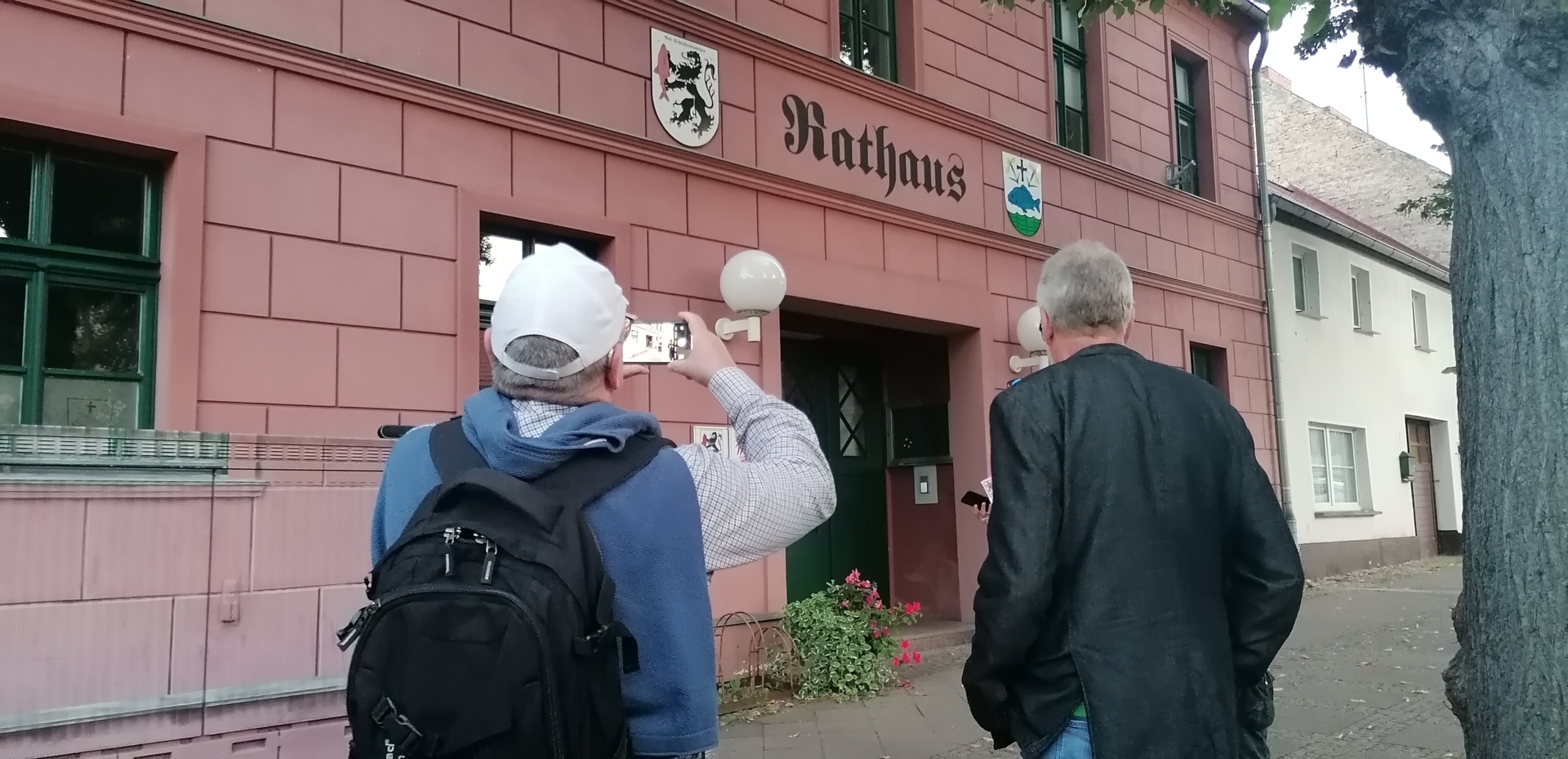 Audio-Walk in Teupitz, Station am Rathaus. Foto: Dörthe Ziemer
