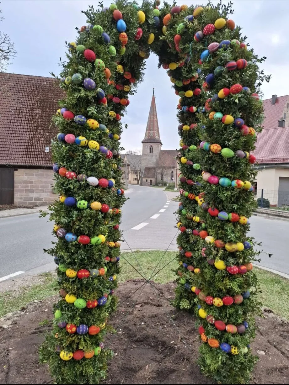 Krone mit Kirche