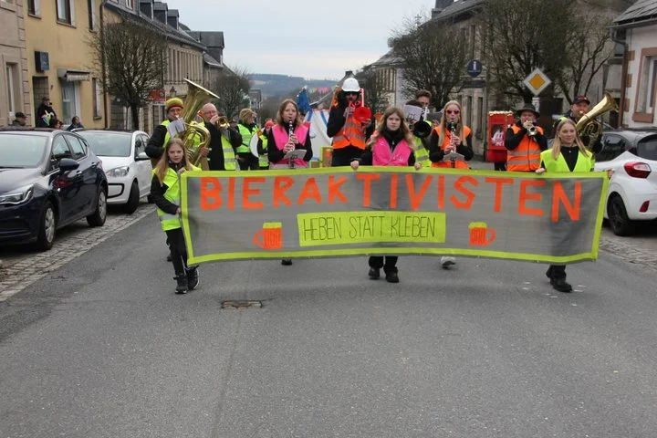 csm_TeuschnithUmzugWickendorferMusikanten_0c34652736