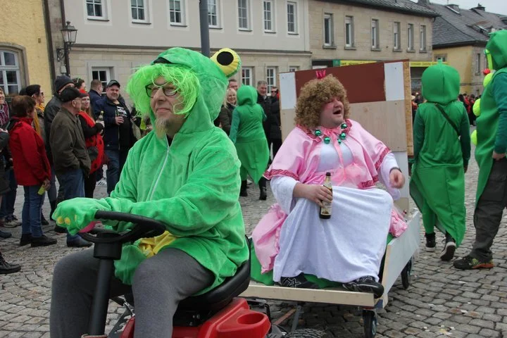 csm_TeuschnitzUmzugMaulaffenmitPrinzessinaufderErbse_0c1f1b8a07