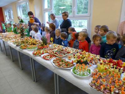 Projekttag „Gesundes Schulfrühstück“ in der Haineck-Schule Nazza (Bild vergrößern)