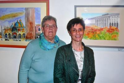 Ursula Weiß (links) und Utta Didierlaurent stellen in Dierdorf gemeinsam ihre Werke aus