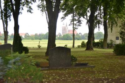 Bekanntmachung der Friedhofsverwaltung Jüterbog (Bild vergrößern)