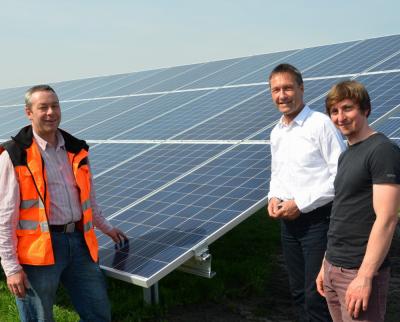 Photovoltaikanlage auf dem Flugplatz am Netz