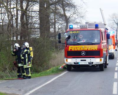 Foto zur Meldung: Drei Feuerwehren bei Schornsteinbrand in Seester im Einsatz