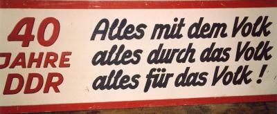 Letztes Plakat zum 40. Jahrestag der DDR