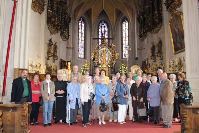 Foto zur Meldung: Senioren in der Wallfahrtskirche Bogenberg