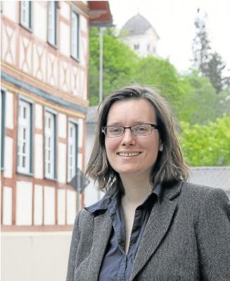 Annette Blome arbeitet ab 1. Juni als Pfarrerin in den Kirchengemeinden Oberneisen und Burgschwalbach. Foto: Uli Pohl (Bild vergrößern)