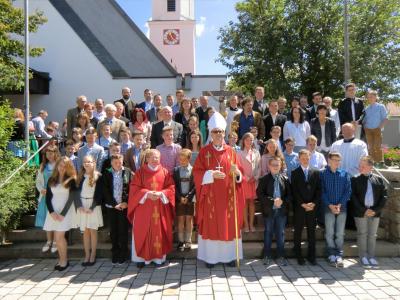 Foto zur Meldung: Firmung durch Weihbischof Josef Graf in Miltach