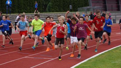 Leichtathletik Sportfest 2016 - Sieben neue Schulrekorde aufgestellt (Bild vergrößern)