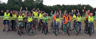 Foto zur Meldung: Ferienspaß: 20 Kinder bei Fahrradtour mit dem J-Team im TV Hude unterwegs