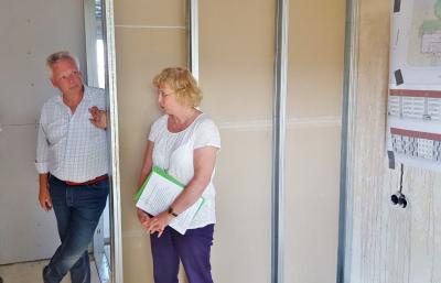 Seniorengerechtes Wohnen in Zielitz - Gemeinderat informiert sich über Baufortschritt  08.09.16 (Bild vergrößern)
