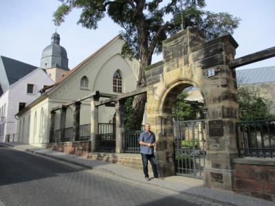 Ihr Lutherfinder vor dem Geburtshaus von Martin Luther
