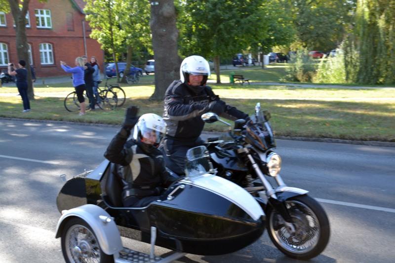 Falkensee De Traditionelle Burgermeister Motorradtour Mit 180 Teilnehmern