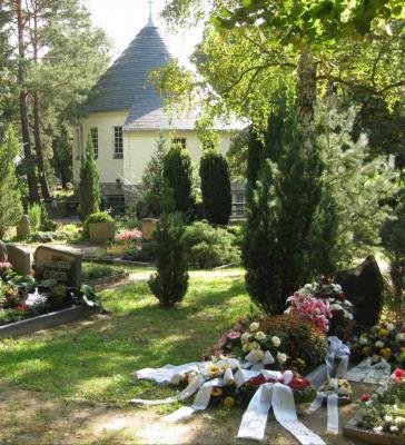 Kapelle auf dem Waldfriedhof in Rangsdorf (Bild vergrößern)