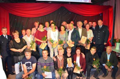 Gruppenbild der Geehrten mit der Bürgermeisterin, Foto: Stadt Storkow (Mark) (Bild vergrößern)