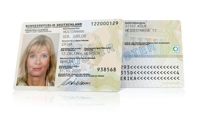 Kopien von Ausweispapieren nicht vergessen! Der Urlaub steht an? Doppelt hält besser!
